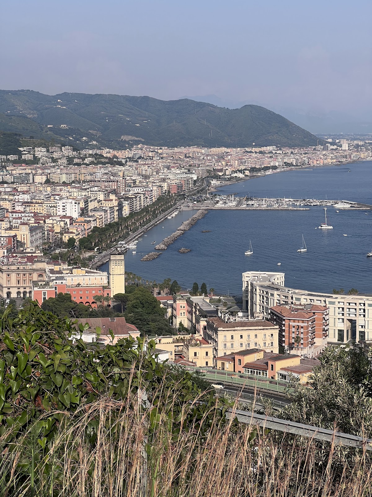 Sosta camper custodito Salerno 24/24 aperta — Punto di interesse a Salerno, Salerno