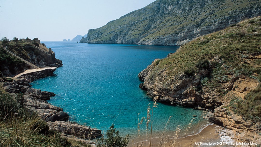 In zona: FAI - Baia di Ieranto