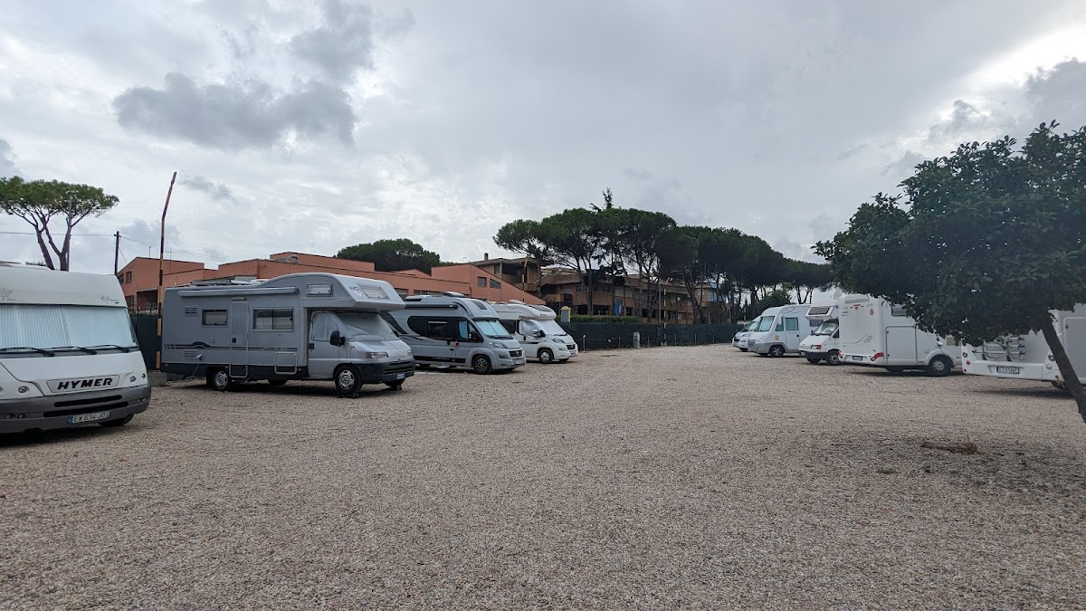 Garage Berardo — Punto di interesse a Frascati, Roma