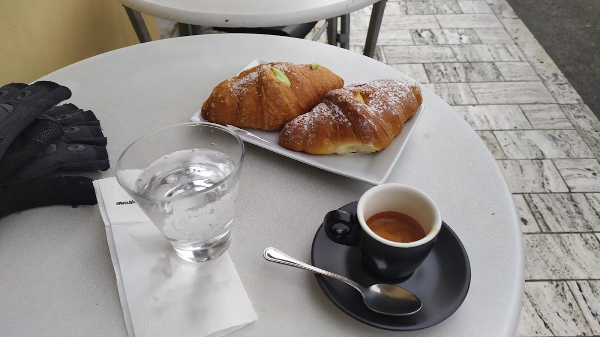 Caffe Cavour..Sala The — Punto di interesse a Ancona, Ancona