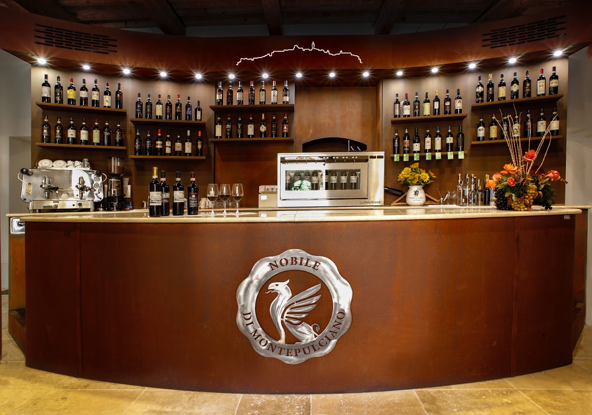 In zona: Enoliteca Consorzio Vino Nobile