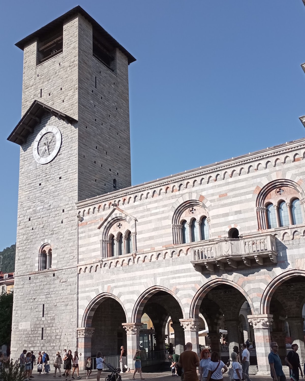 Palazzo del Broletto — Punto di interesse a Como, Como