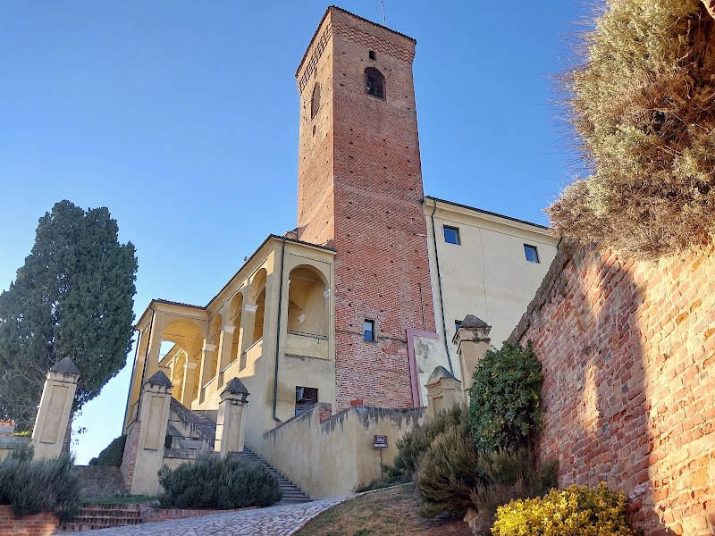 Castello e Museo "Arti e Mestieri di un Tempo" di Cisterna d'Asti