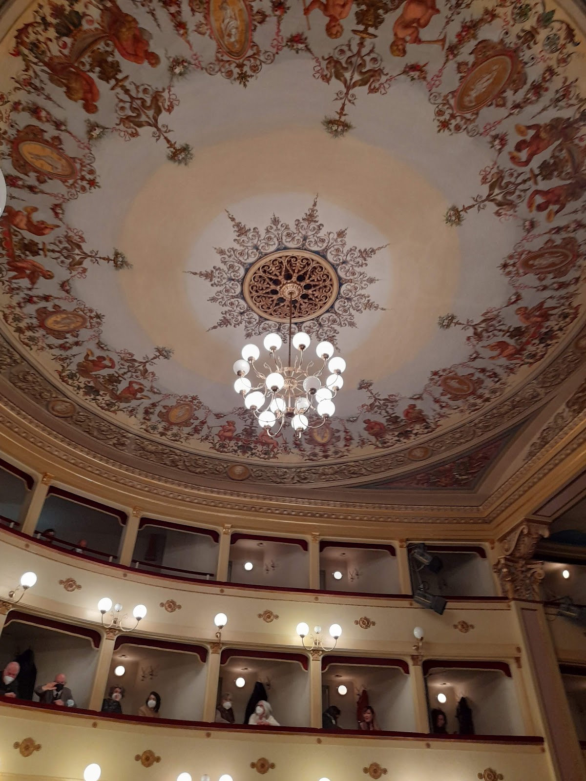 Teatro Annibal Caro — Punto di interesse a Civitanova Marche, Macerata