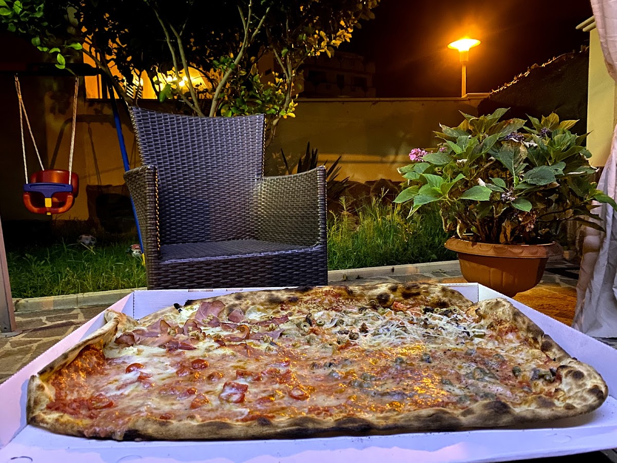 Los Amigos Pizzeria Rosticceria Reggio Calabria — Punto di interesse a Reggio Calabria, Reggio Calabria