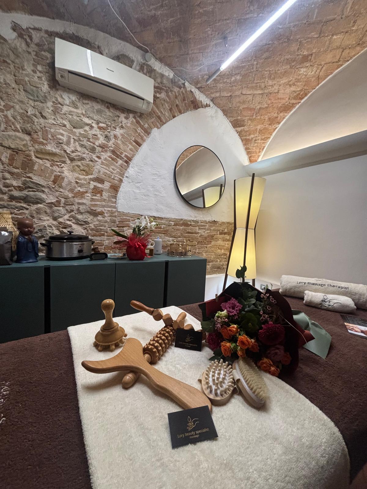 Lory beauty Specialist massage