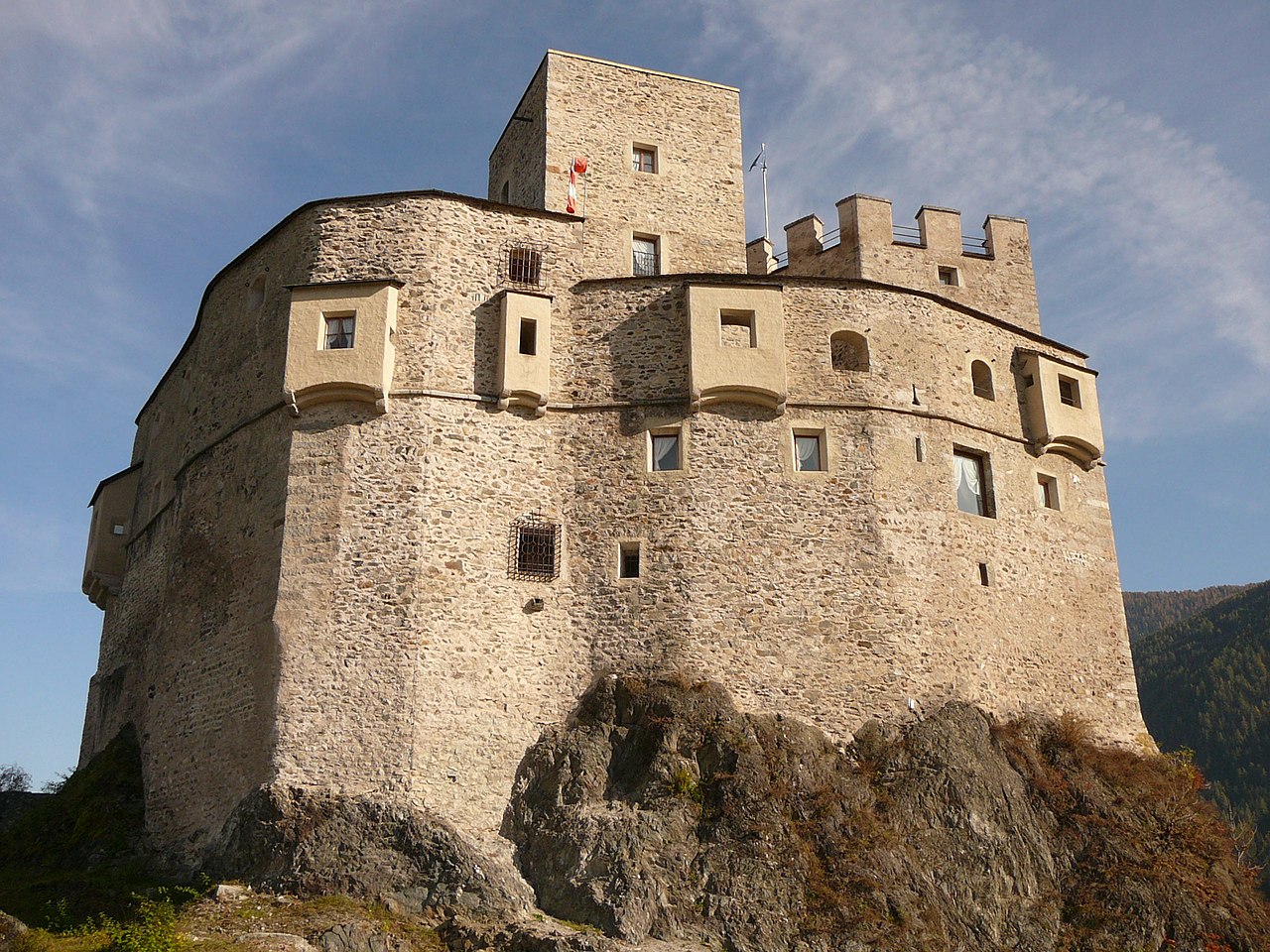 Castel Michelsburg — Punto di interesse , Trento