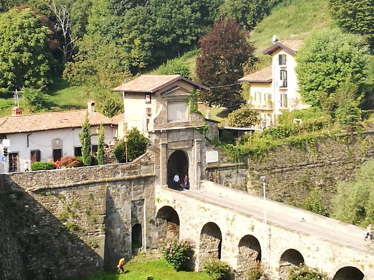 Porta San Lorenzo — Punto di interesse a Bergamo, Bergamo