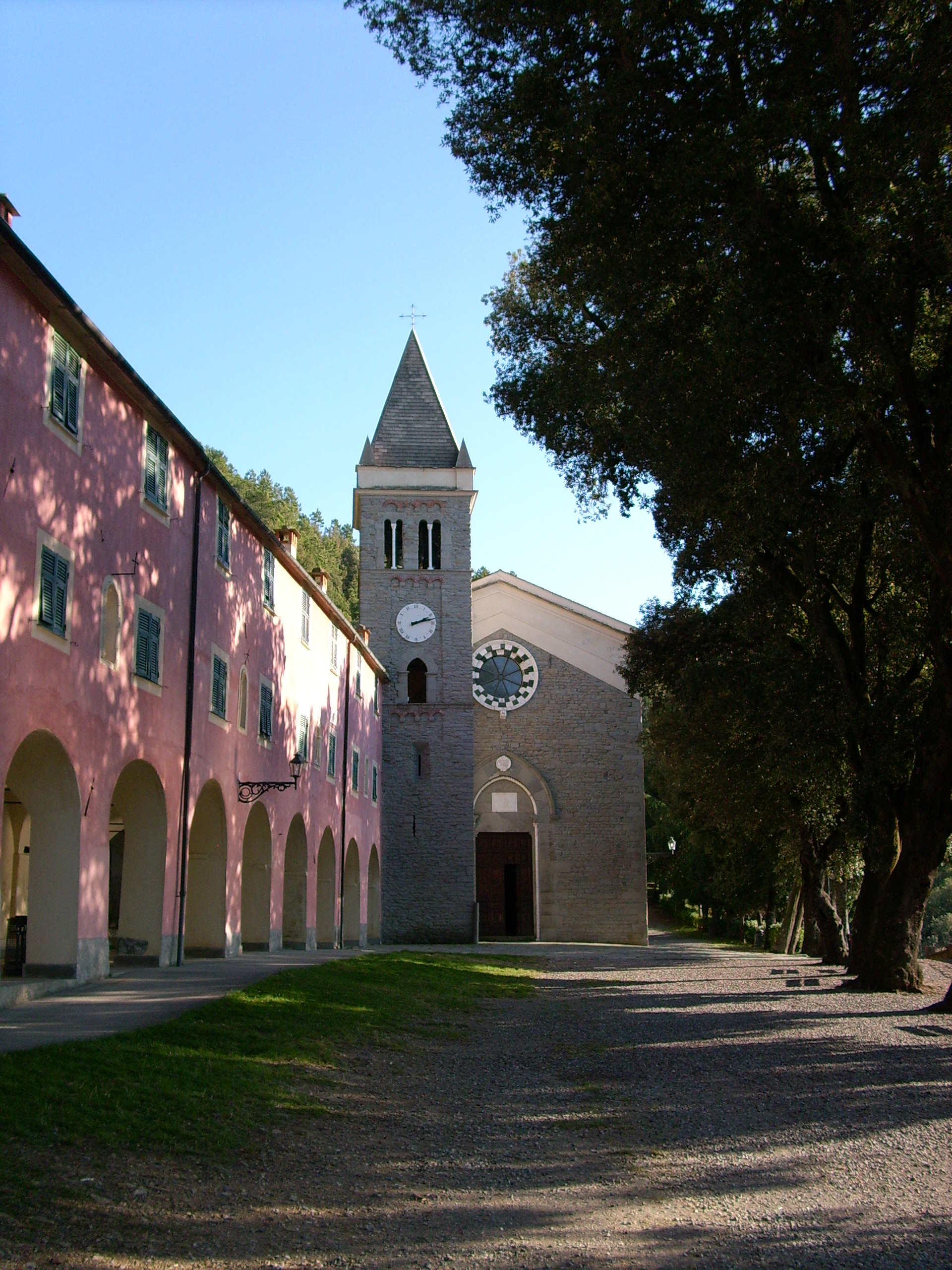 Santuario di Nostra Signora di Soviore — Punto di interesse a Cinque Terre, La Spezia