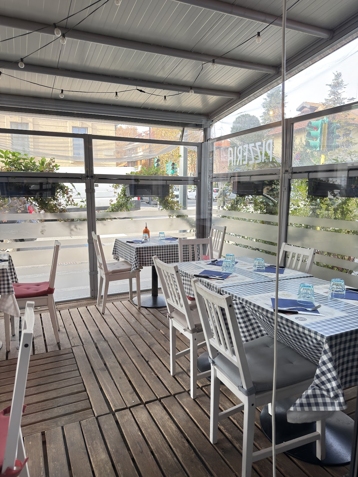 Pizza e Sfizio da Gennaro — Punto di interesse a Milano, Milano
