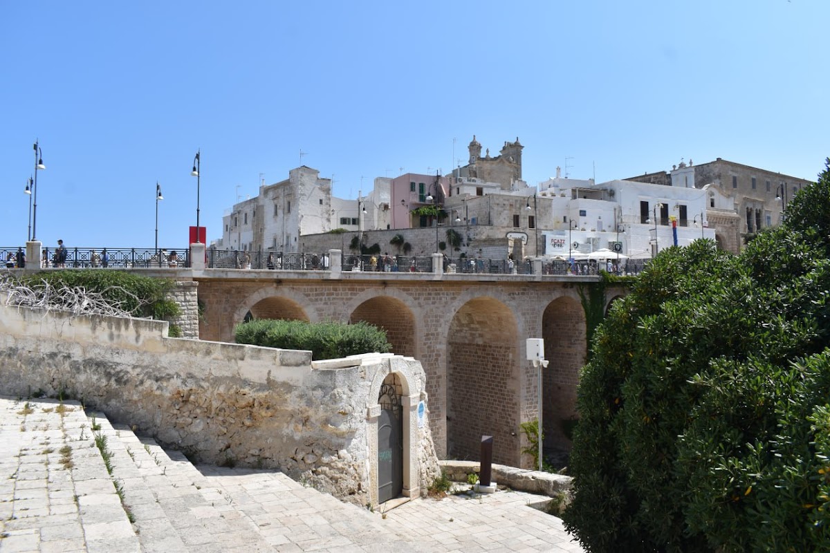Ponte Borbonico su Lama Monachile — Punto di interesse a Polignano a Mare, Bari