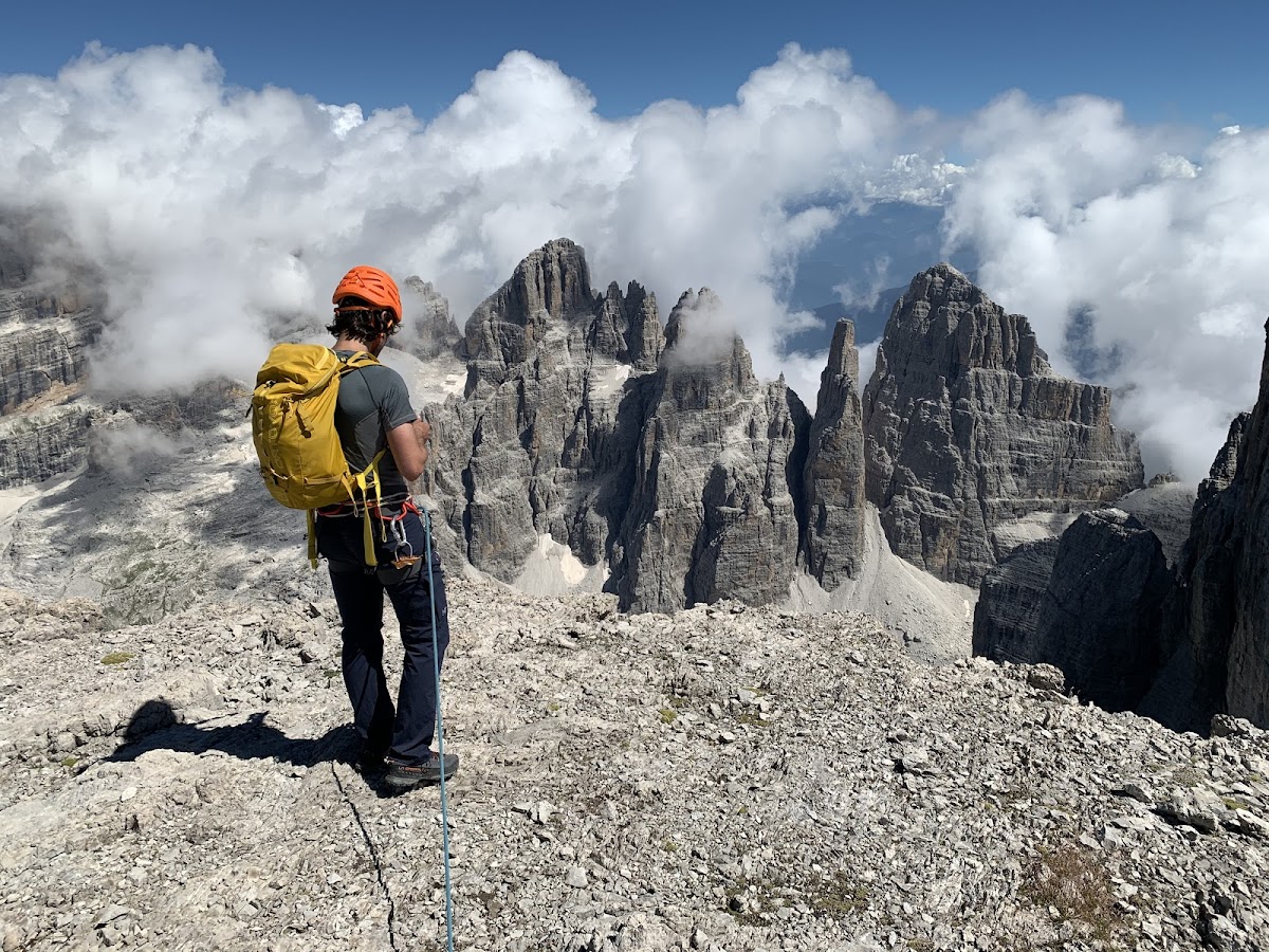 Guide Alpine Madonna di Campiglio Pinzolo Val Rendena - ALPINEMOTION — Punto di interesse a Madonna di Campiglio, Trento