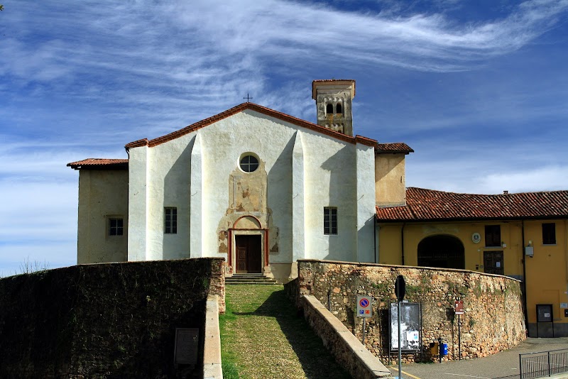 Chiesa di San Teonesto — Punto di interesse a Cossato, Biella