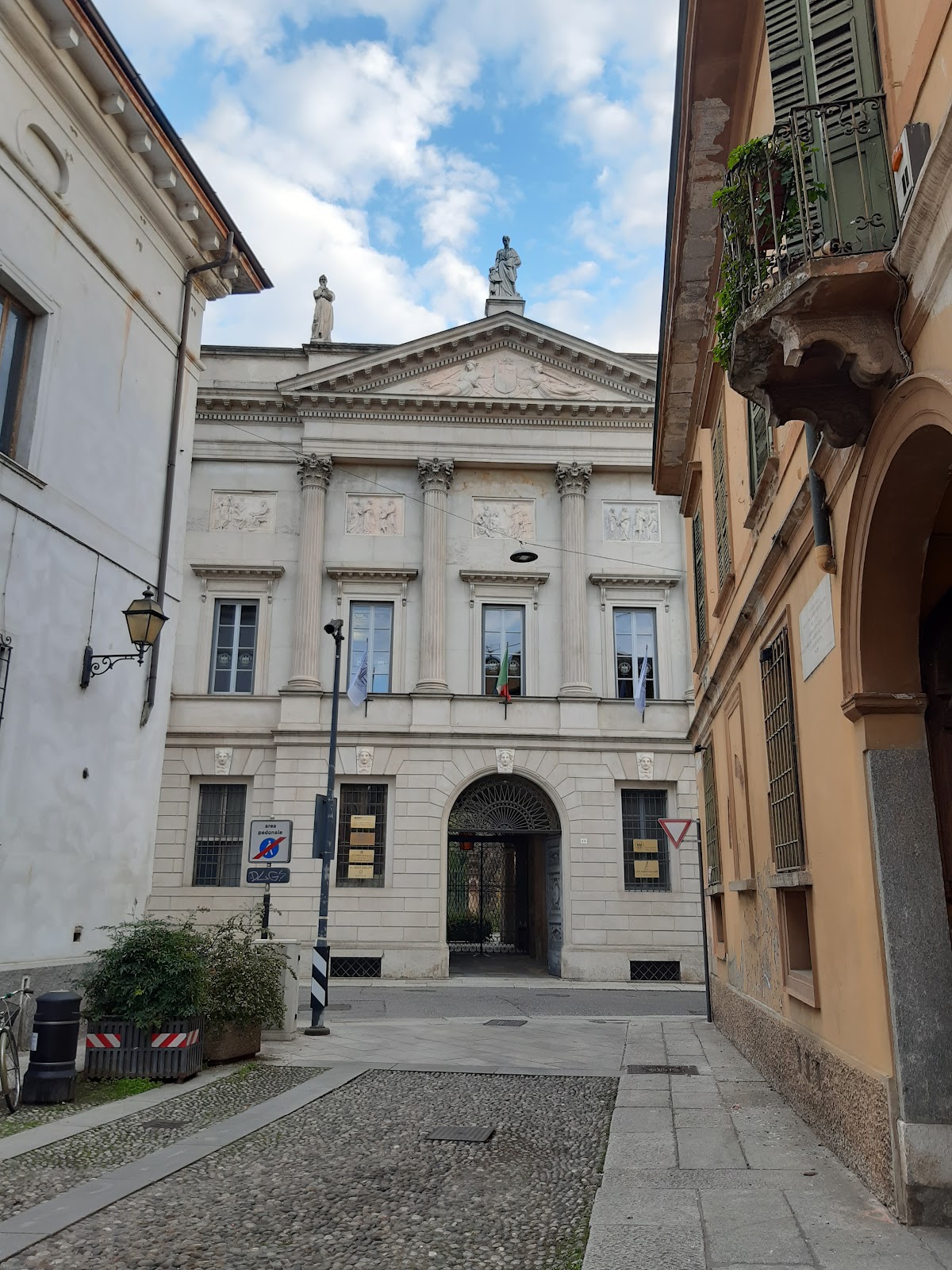 Palazzo Mina Bolzesi — Punto di interesse a Cremona, Cremona