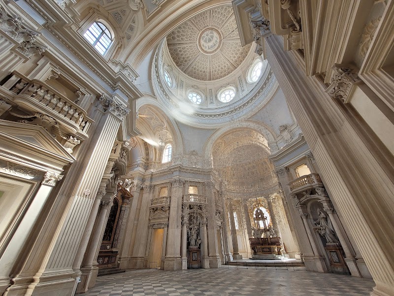 In zona: Cappella di Sant'Uberto
