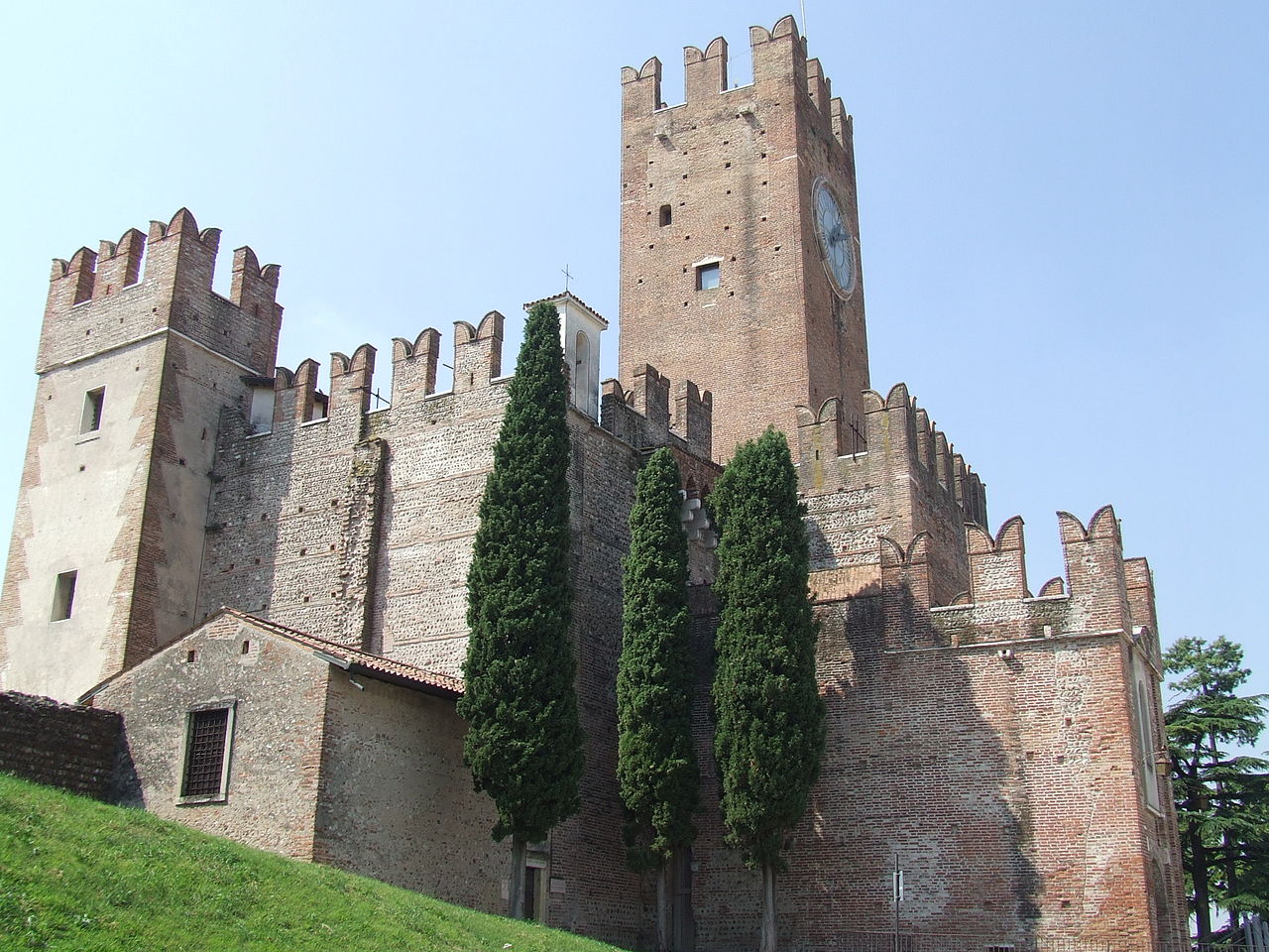Castello Scaligero di Villafranca — Punto di interesse , Milano