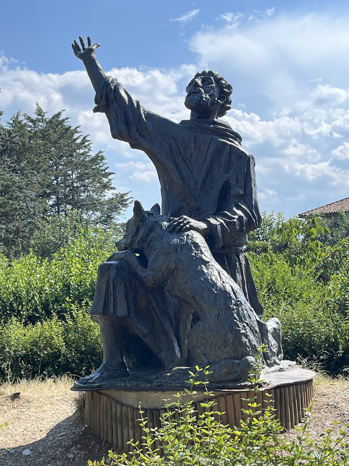 Monumento a San Francesco e il Lupo — Punto di interesse a Gubbio, Perugia