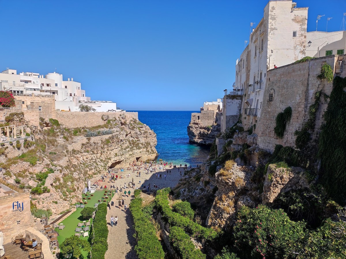 Grotta Piana — Punto di interesse a Polignano a Mare, Bari