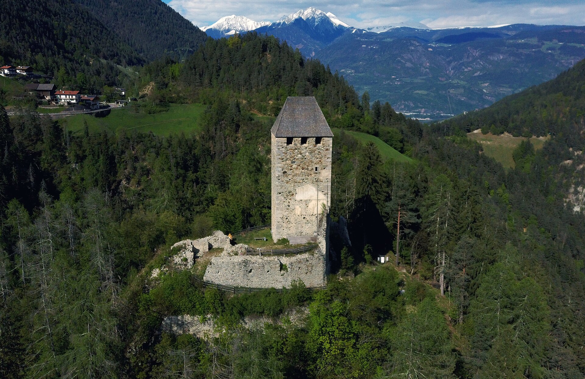 Castello Eschenlohe — Punto di interesse , Trento