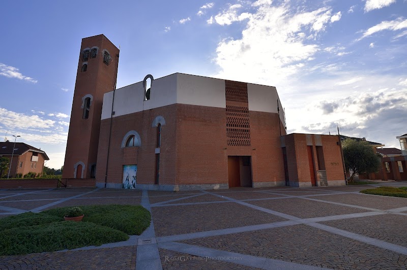 Chiesa Parrocchiale dei Santi Cosma e Damiano — Punto di interesse a Venaria Reale, Torino