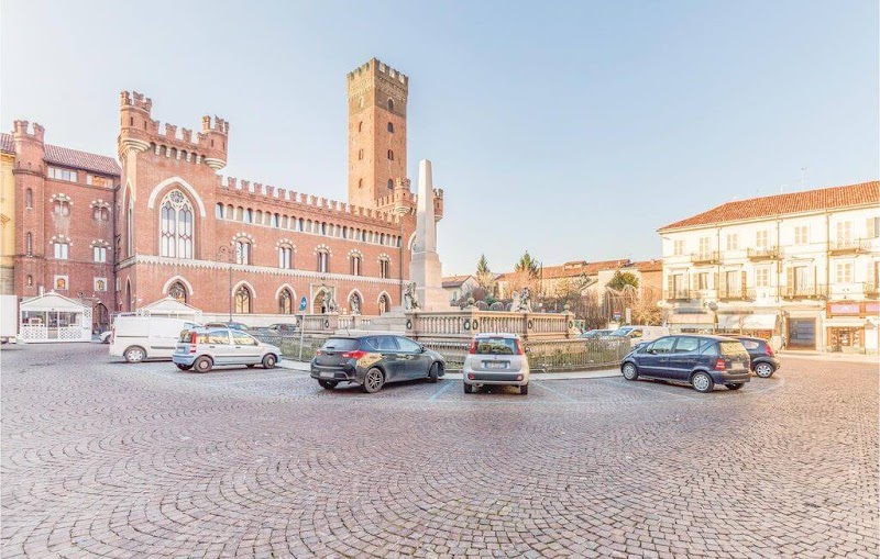 Piazza Roma — Punto di interesse a Asti, Asti
