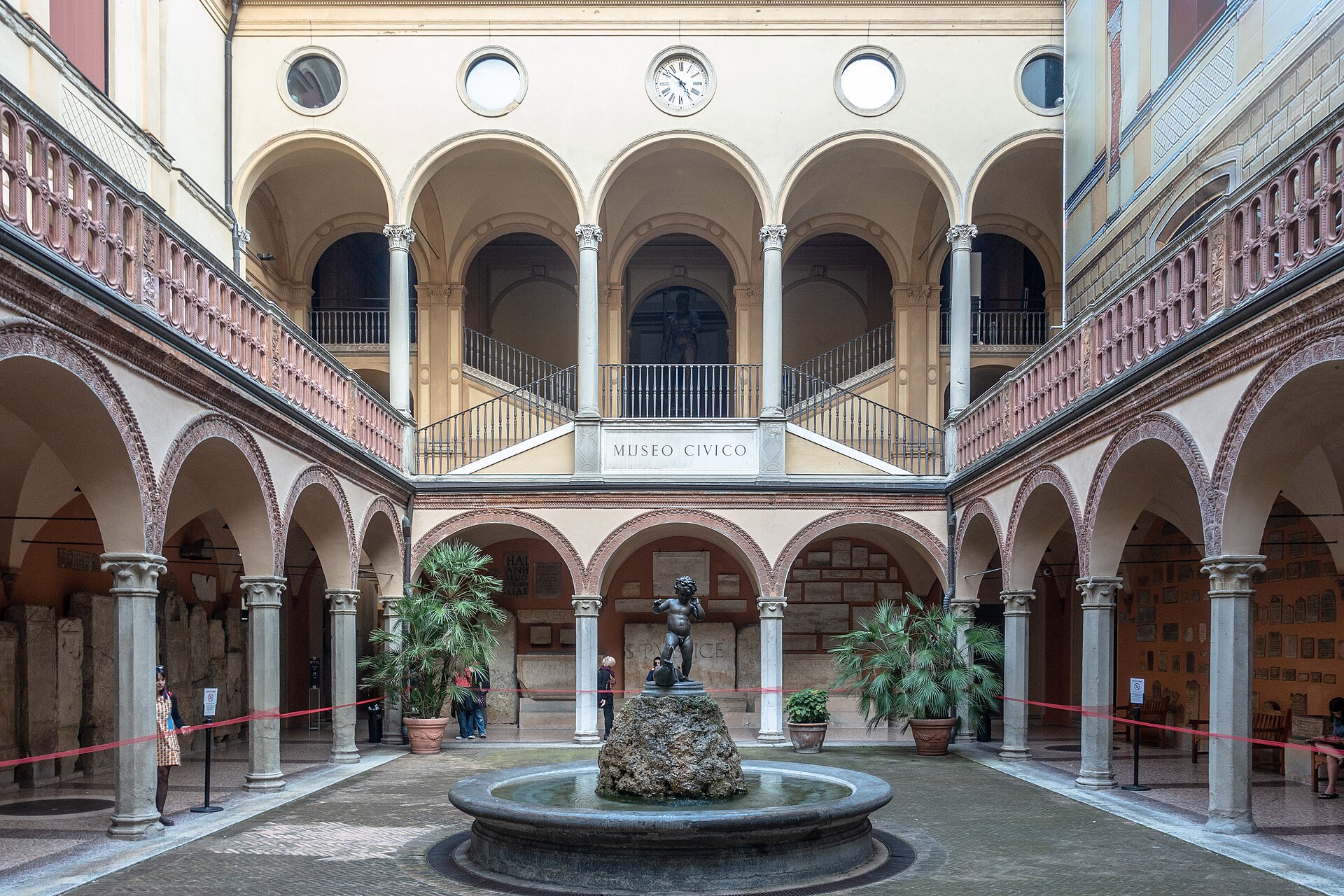 In zona: Museo Civico Archeologico Bologna