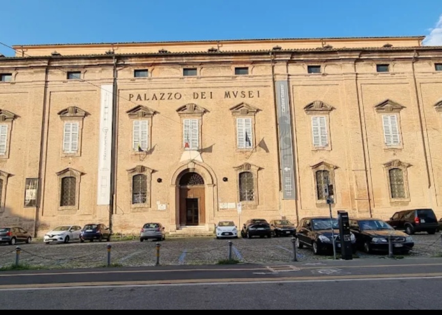 Palazzo dei Musei — Punto di interesse a Modena, Modena
