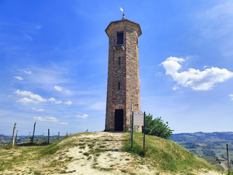 Torre dei Contini — Punto di interesse a Canelli, Asti