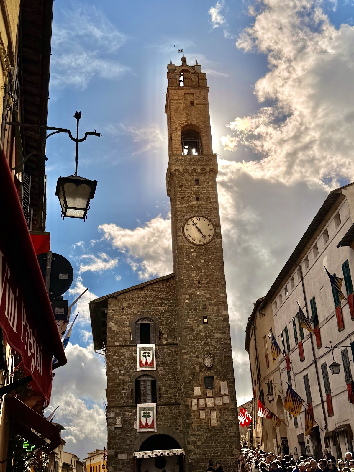 Palazzo dei Priori — Punto di interesse a Montalcino, Siena