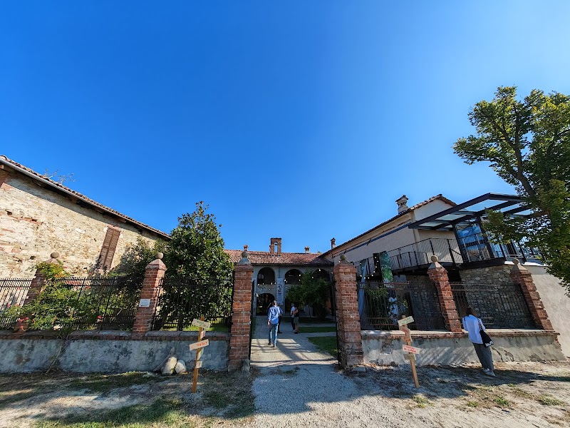 Comune di Diano d'Alba - Tenuta San Sebastiano “San Bastiàn - Lo Spianamento” — Punto di interesse a Langhe Hills, Cuneo