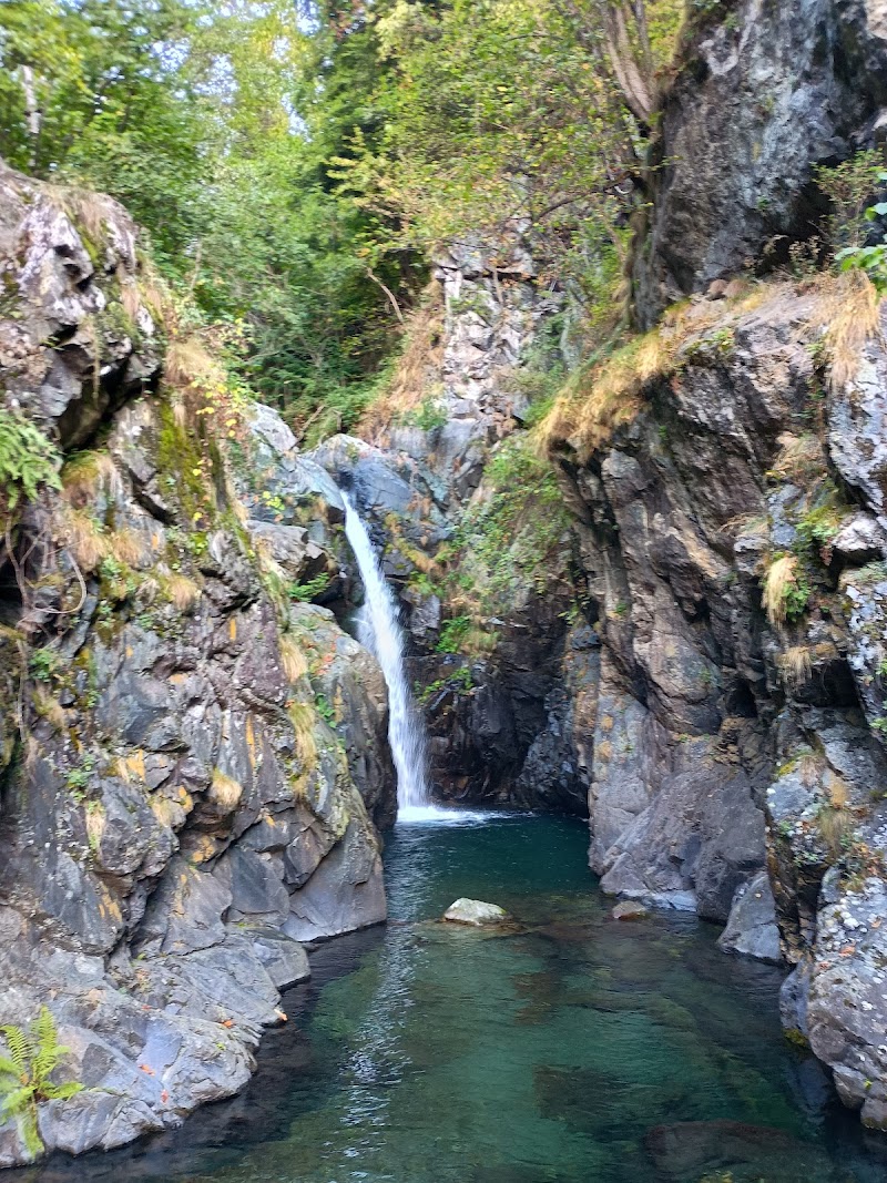 Cascata Pin Neir — Punto di interesse a Usseglio, Torino
