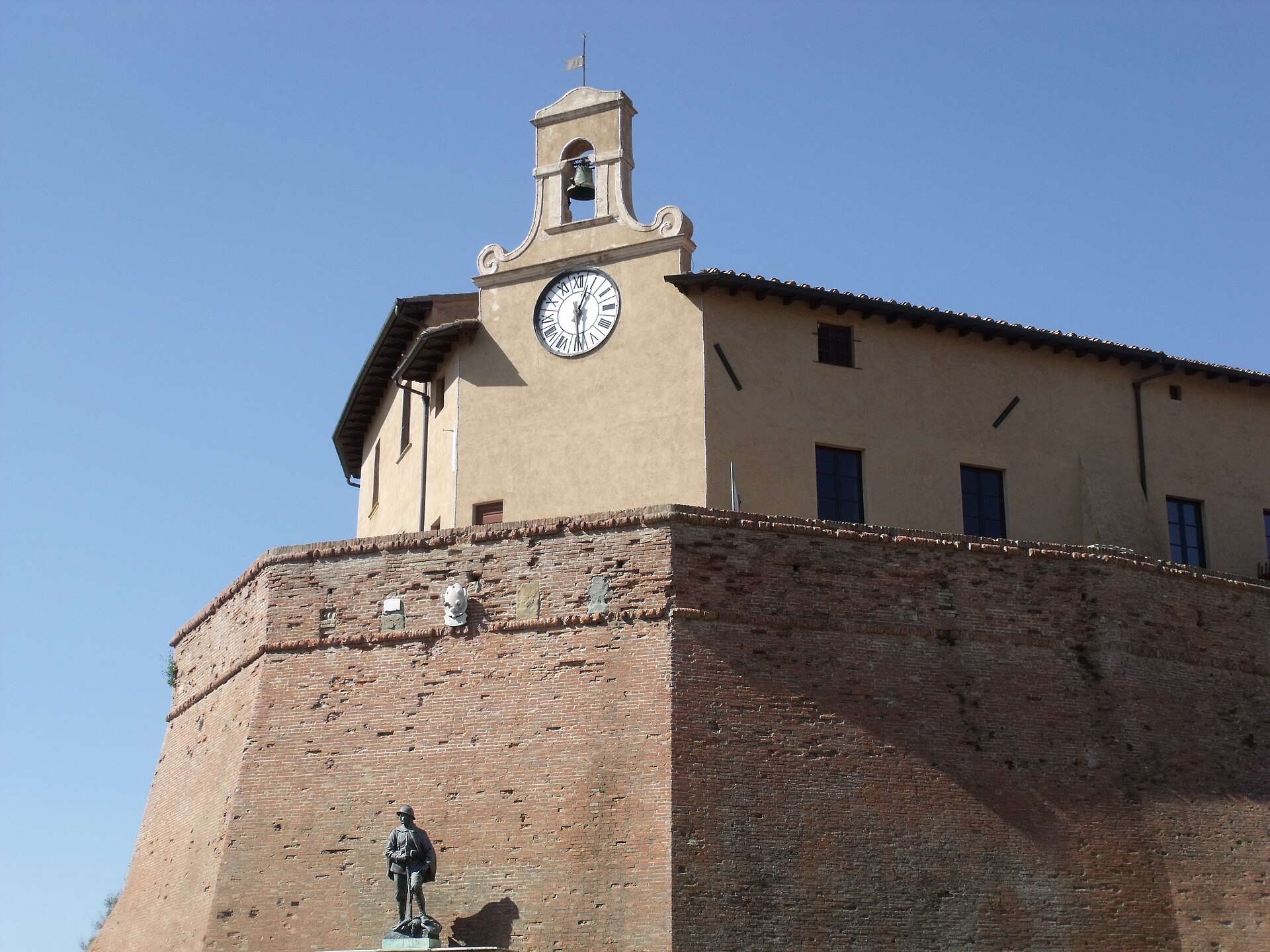 Castello dei Vicari di Lari — Punto di interesse a Pisa, Pisa