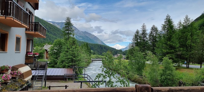 Hotel L'Arolla — Ristorante a Cogne, Piedmont