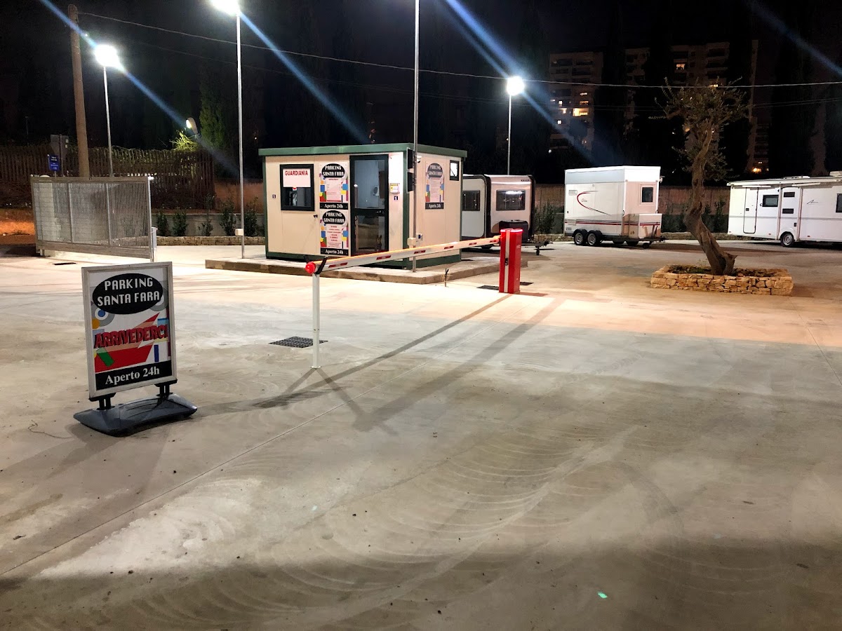 Parking Santa Fara — Punto di interesse a Bari, Bari