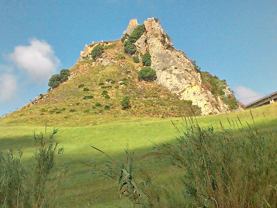 Castello di Calatubo — Punto di interesse , Palermo