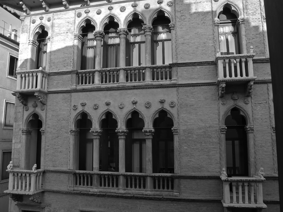Palazzo Caldogno Dal Toso Franceschini Da Schio detto Ca' d'Oro — Punto di interesse a Vicenza, Vicenza