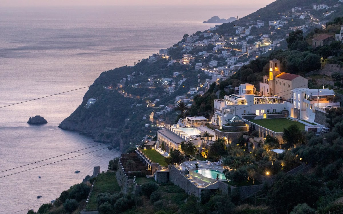 Furore Grand Hotel — Punto di interesse a Amalfi, Salerno