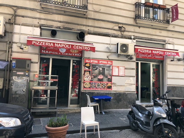 Pizzeria Napoli Centro — Punto di interesse a Napoli, Napoli