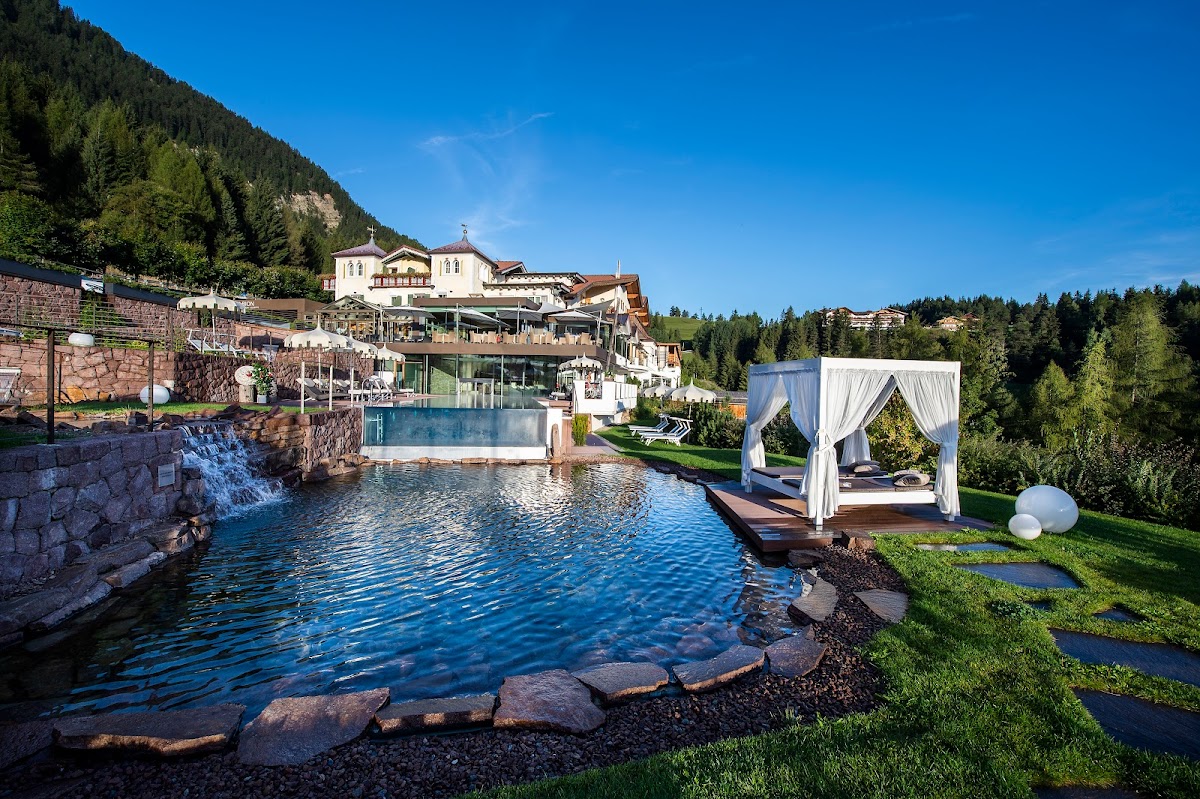 Hotel Albion — Punto di interesse a Ortisei, Bolzano