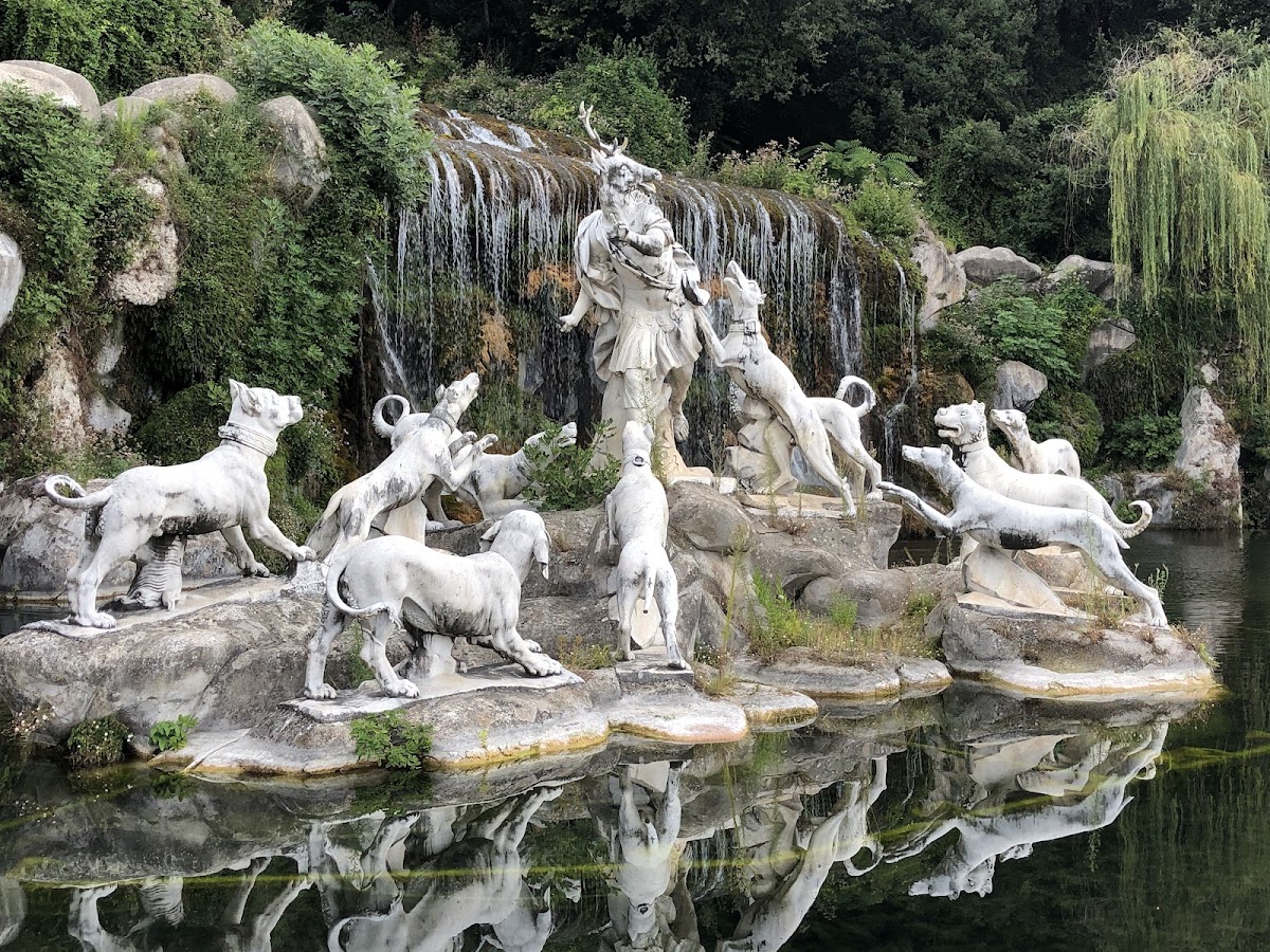 Fontana di Diana e Atteone — Punto di interesse a Caserta, Caserta