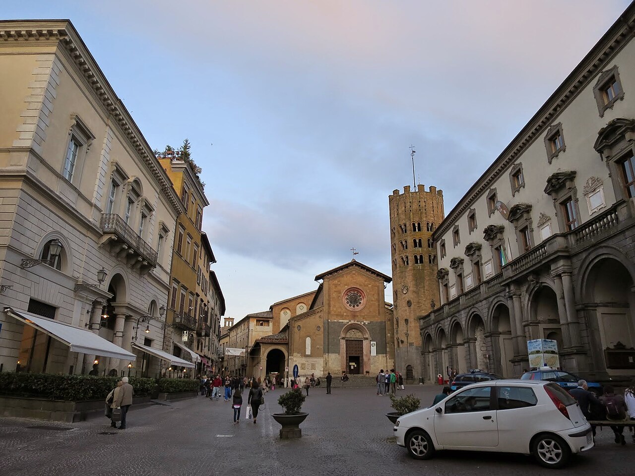 Piazza della Repubblica — Punto di interesse a Orvieto, Terni