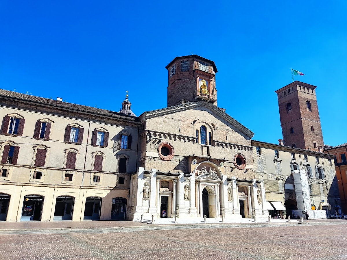 Cattedrale di Santa Maria Assunta — Punto di interesse a Reggio Emilia, Reggio Emilia