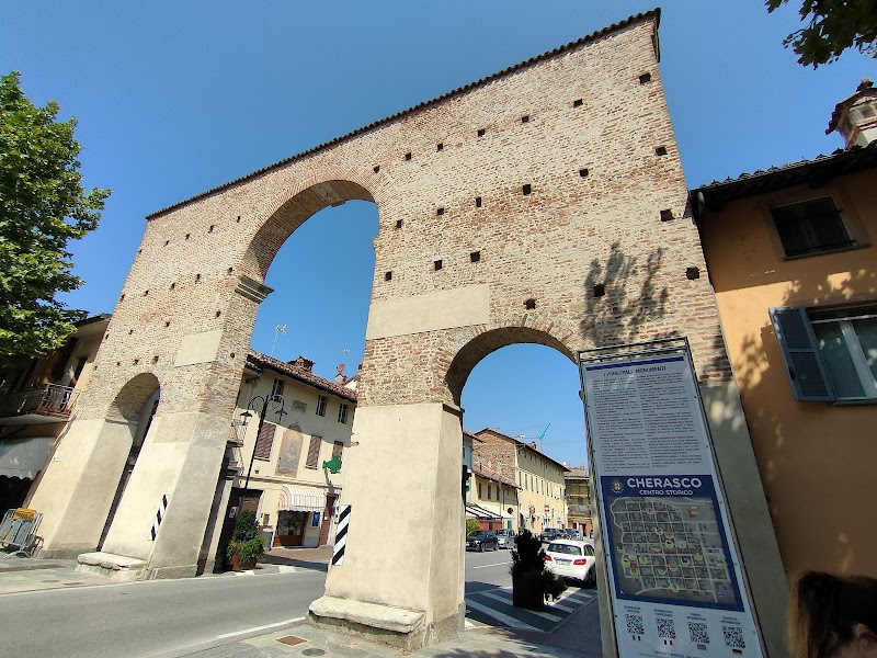 In zona: Arco Di Porta Narzole