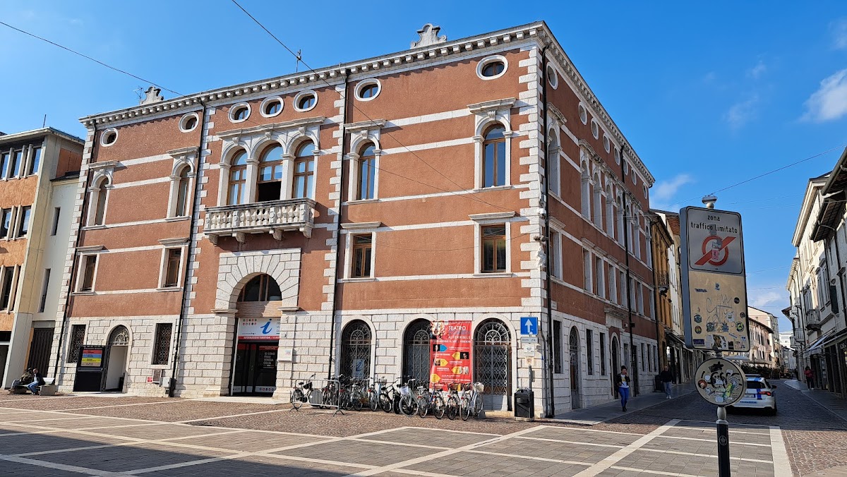 Palazzo Badini — Punto di interesse a Pordenone, Pordenone