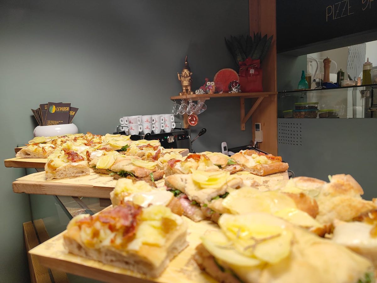 Leviosa Pizza & Food Ancona — Punto di interesse a Ancona, Ancona