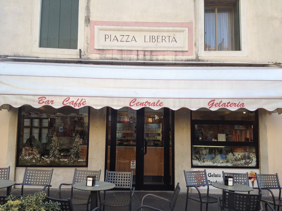 Caffè Centrale — Ristorante a Bassano del Grappa, Vicenza