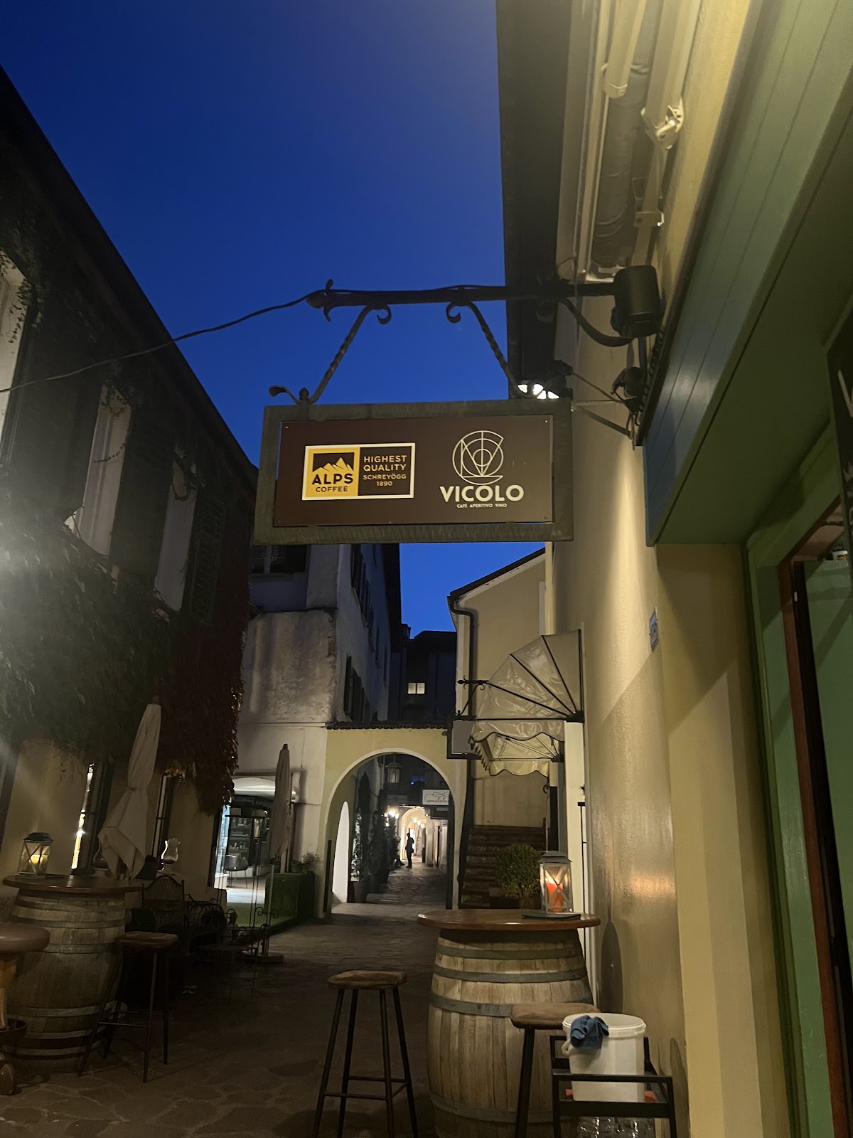 VICOLO Café Aperitivo Vino — Ristorante a Merano, Bolzano