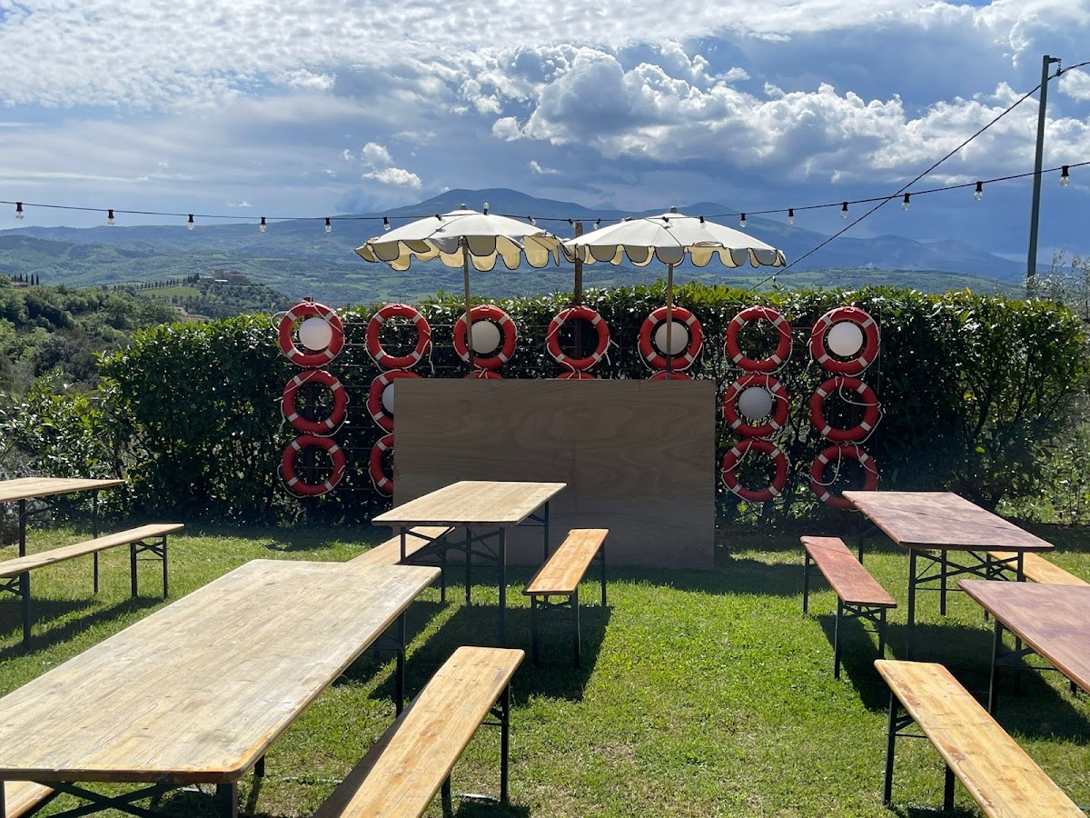 Vineria Aperta Montalcino — Ristorante a Montalcino, Siena