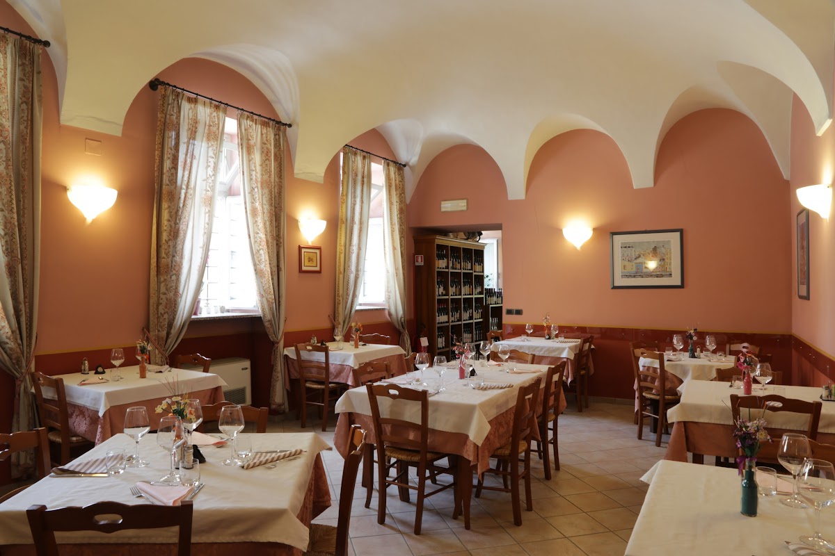 Osteria Umberto — Ristorante a Cherasco, Cuneo