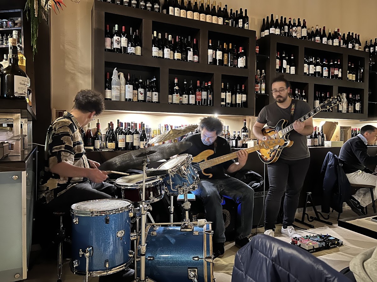 Enoteca Versi di Rosso — Ristorante a Trapani, Trapani